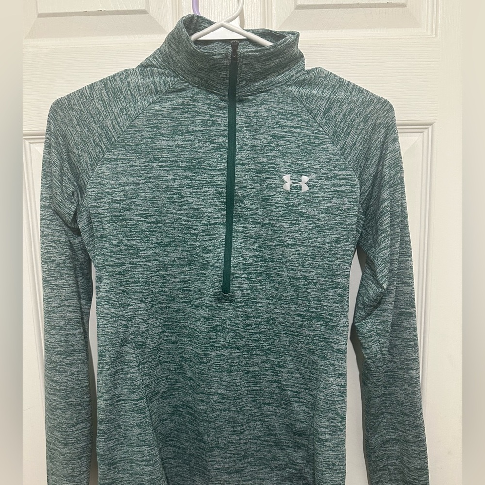Under armour loose heat gear Heather green quarter zip